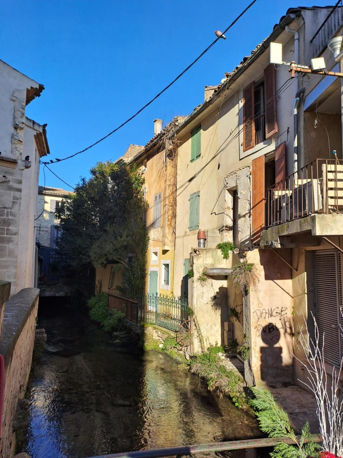 Ferienwohnung Le Nid De Marius LʼIsle-sur-la-Sorgue Exterior foto