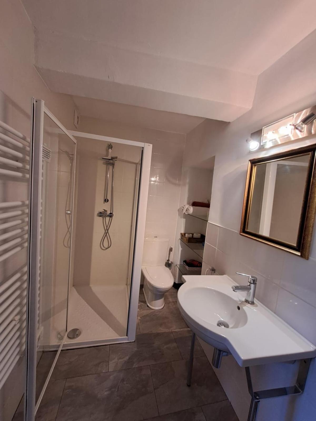 Ferienwohnung Le Nid De Marius LʼIsle-sur-la-Sorgue Exterior foto